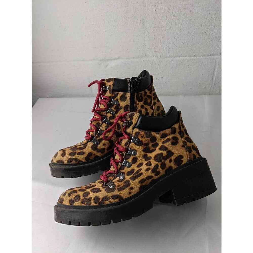 Skechers Teen Spirit Leopard Hiker Combat Lace up Boots Size 8.5 Y2K Chunky Plat